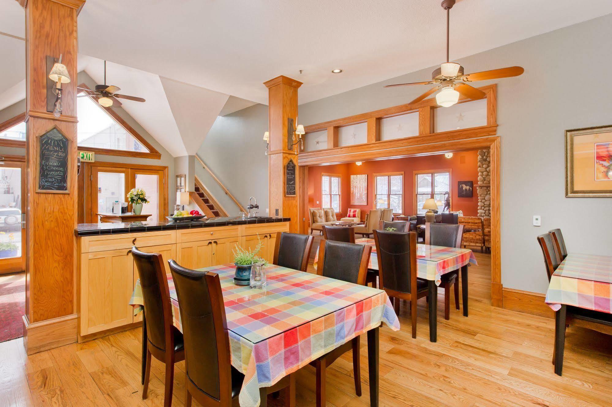 The Bradley Boulder Inn Екстериор снимка