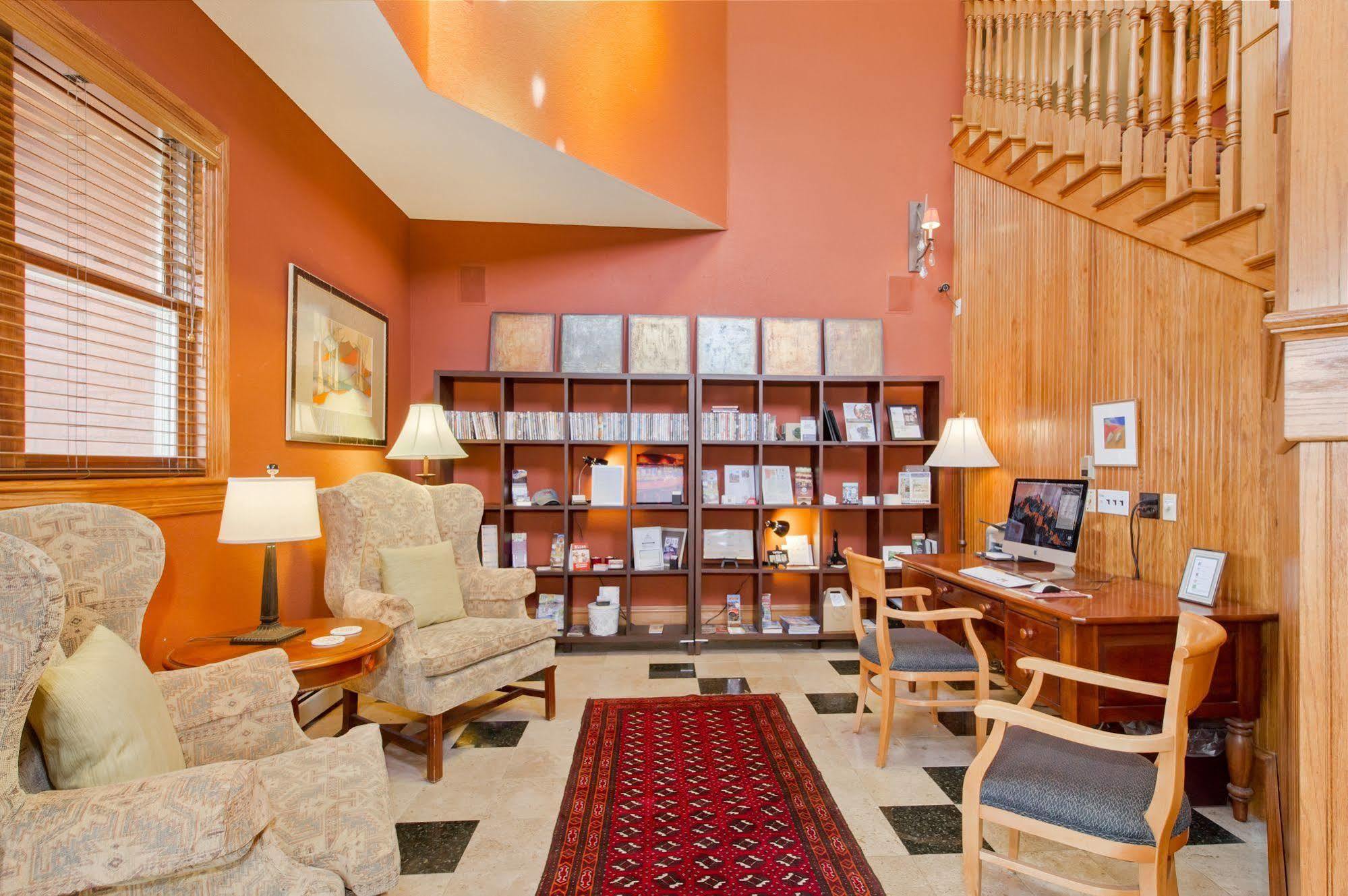 The Bradley Boulder Inn Екстериор снимка